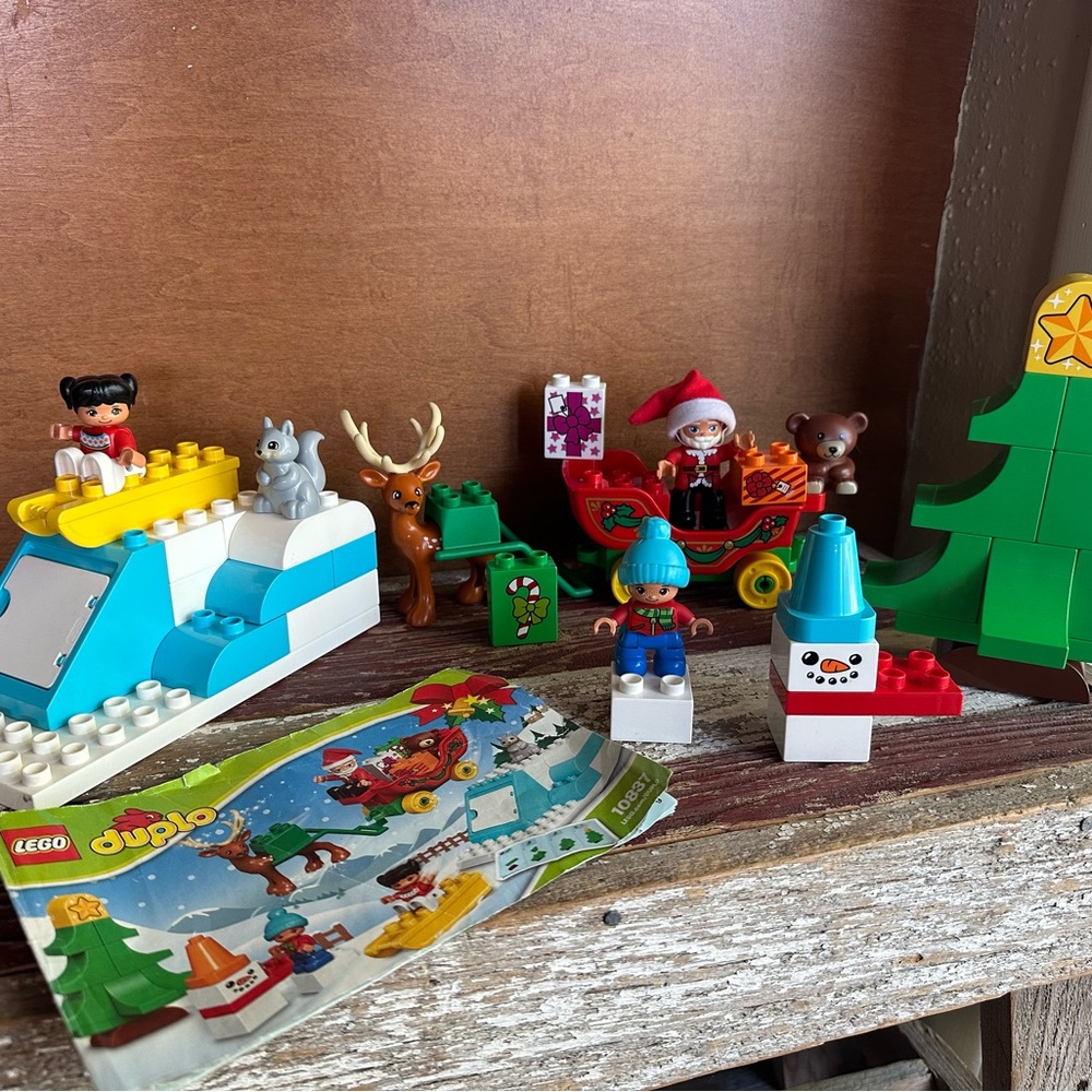 LEGO DUPLO Santa’s Winter Holiday